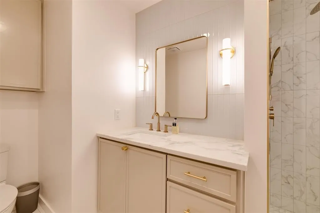 Photo 7 — 1101 Woodlawn Place, Oklahoma City, OK 73118