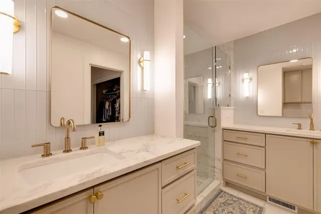 Photo 8 — 1101 Woodlawn Place, Oklahoma City, OK 73118