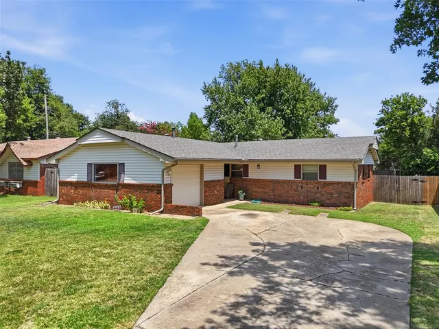 Photo 2 — 4312 N Sterling Avenue, Oklahoma City, OK 73122