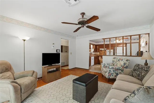 Photo 8 — 4312 N Sterling Avenue, Oklahoma City, OK 73122