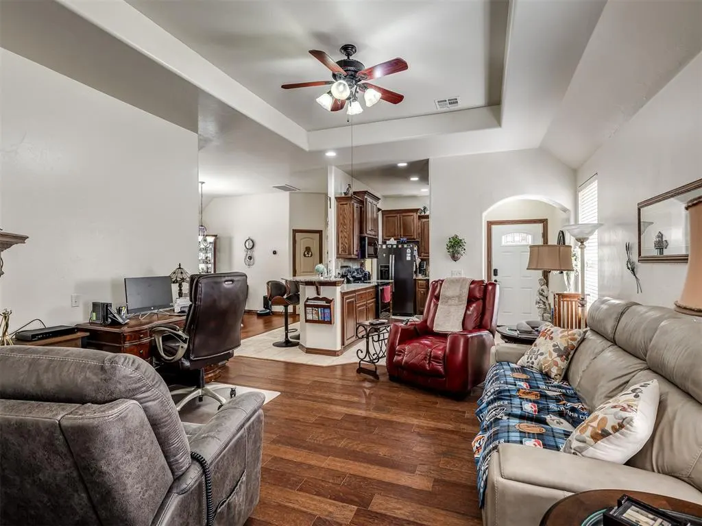 Photo 7 — 1228 SW 85th Terrace, Oklahoma City, OK 73139