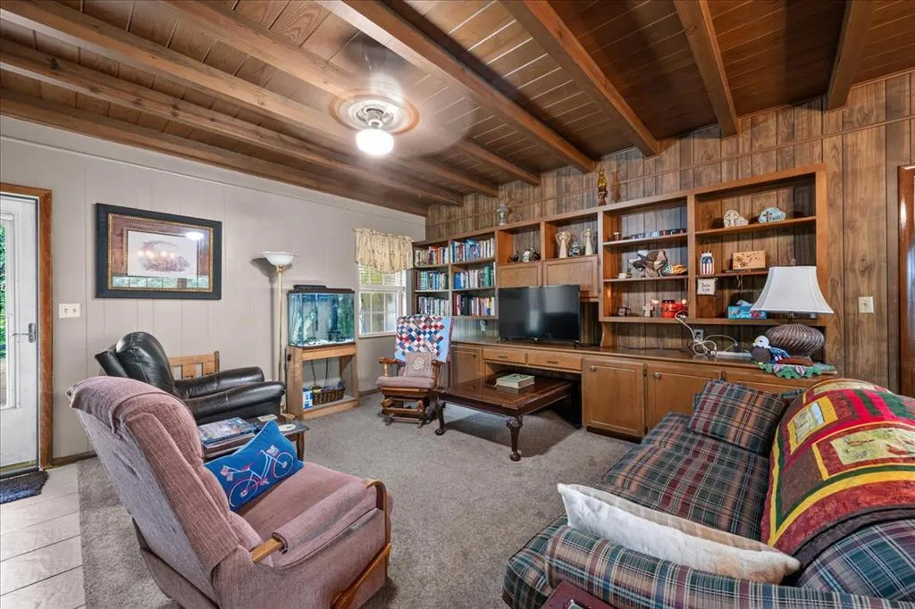 Photo 2 — 673 RYMER Road, Valliant, OK 74764