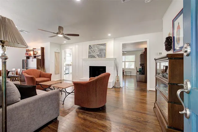 Photo 4 — 439 NW 44th Street, Oklahoma City, OK 73118