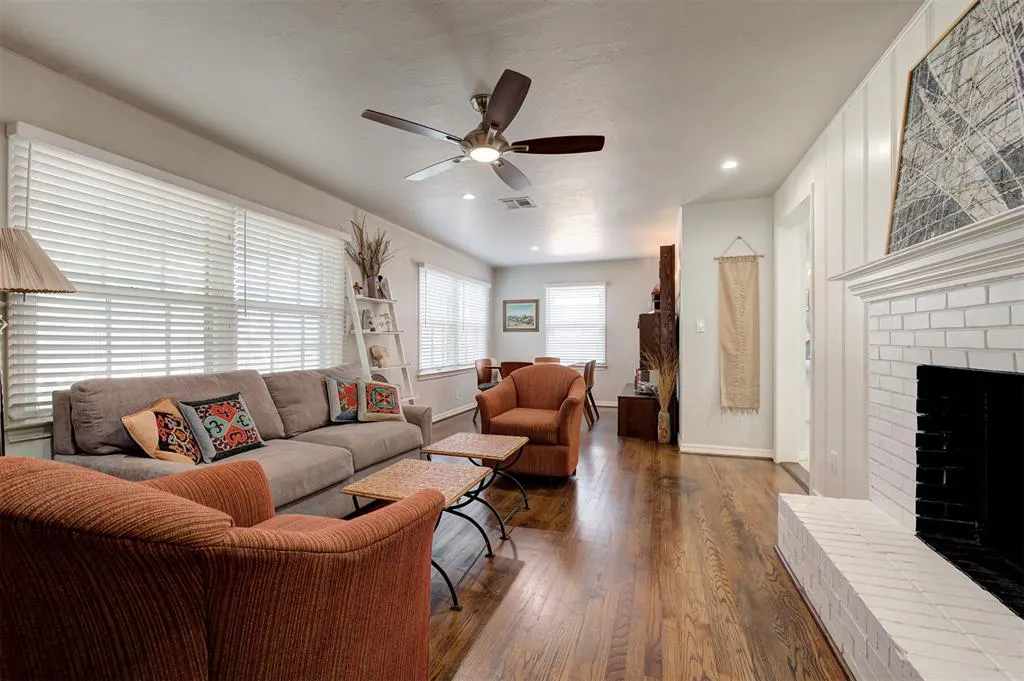 Photo 6 — 439 NW 44th Street, Oklahoma City, OK 73118