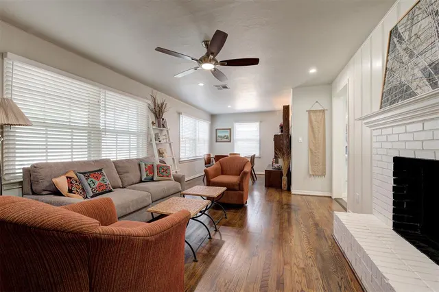 Photo 6 — 439 NW 44th Street, Oklahoma City, OK 73118
