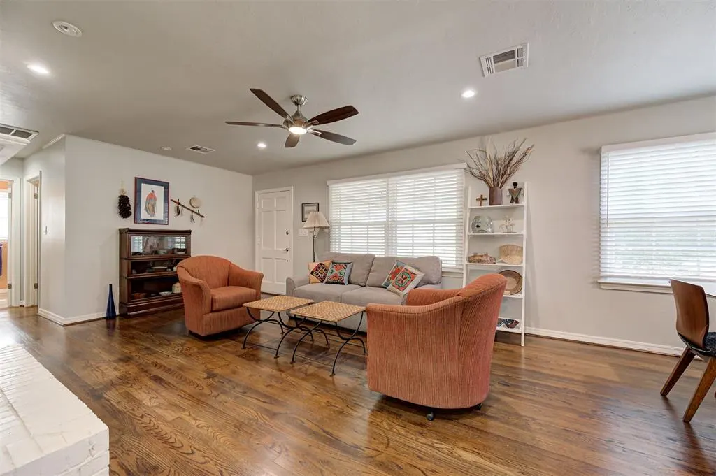 Photo 7 — 439 NW 44th Street, Oklahoma City, OK 73118