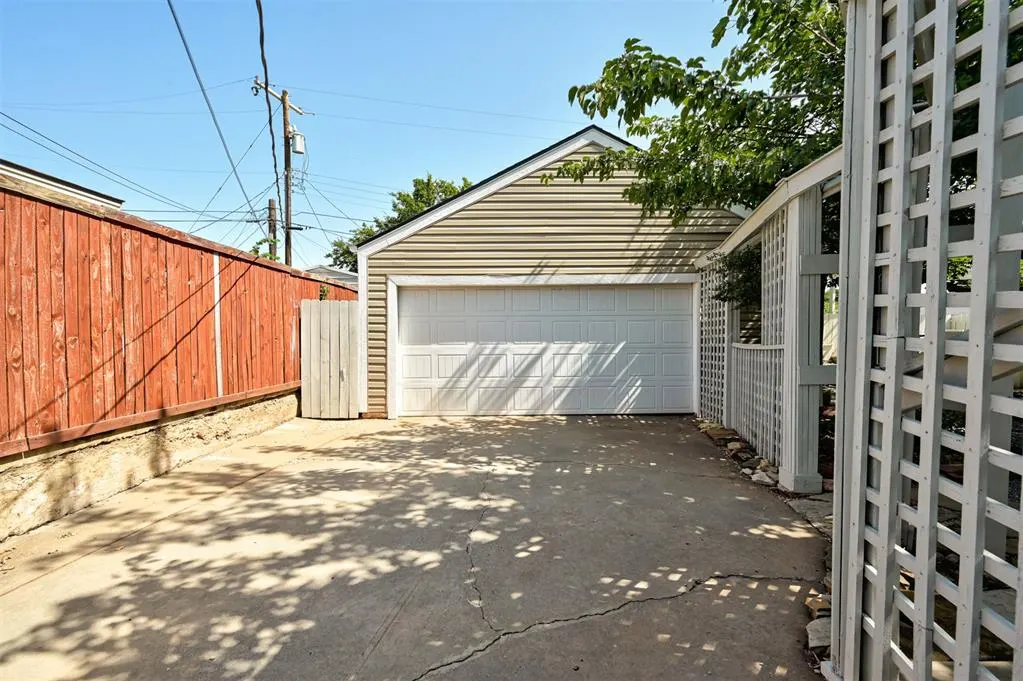 Photo 42 — 439 NW 44th Street, Oklahoma City, OK 73118