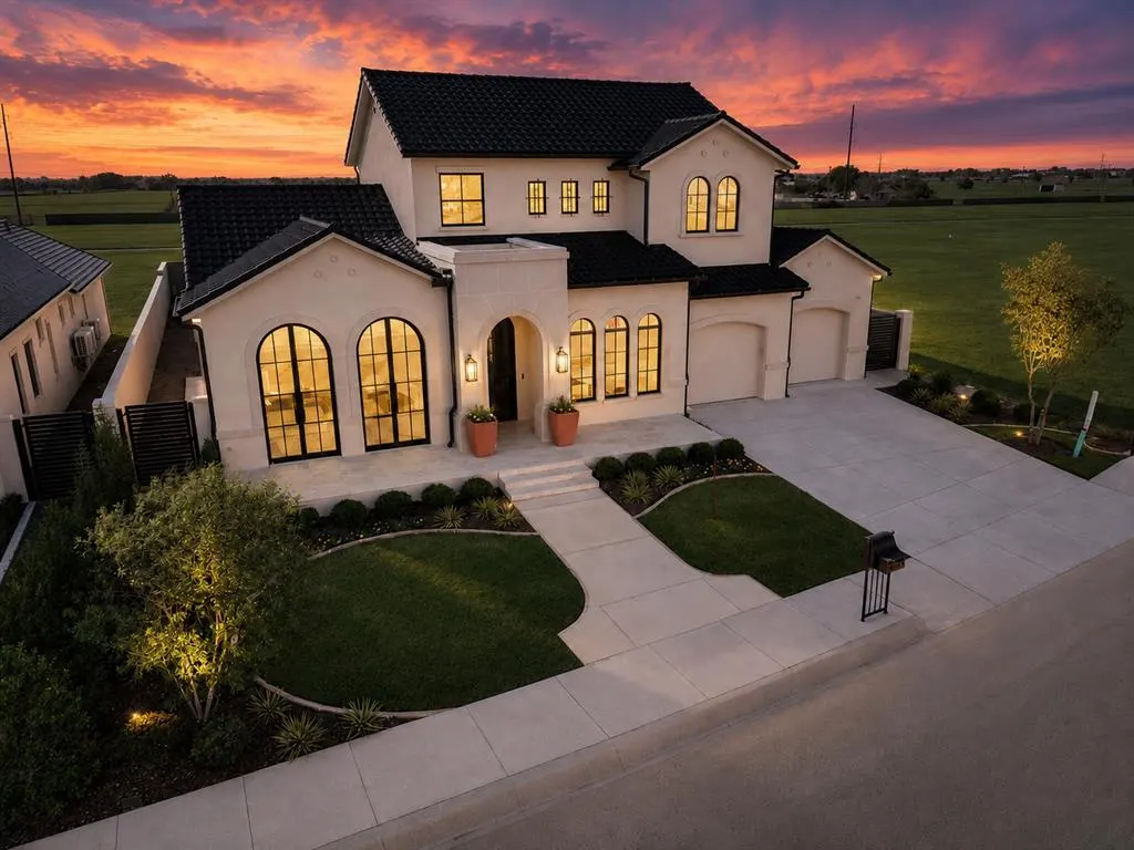Front exterior — 2516 Highbury Drive, Norman, OK 73072