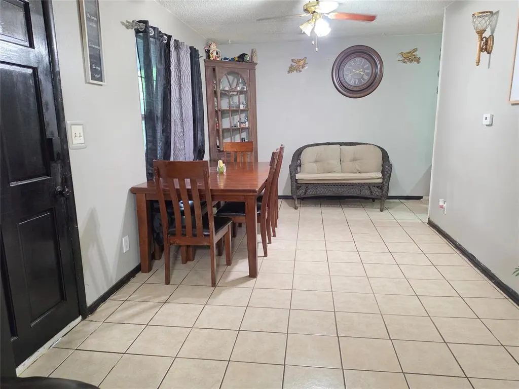 Photo 5 — 3801 SW 40th Street, Oklahoma City, OK 73119