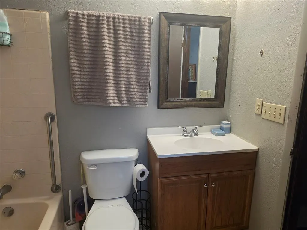 Photo 14 — 3801 SW 40th Street, Oklahoma City, OK 73119