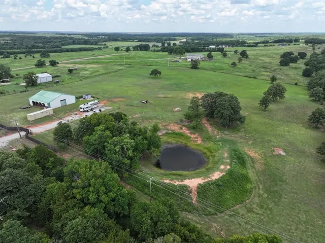 Photo 5 — 18850 E Simmons Road, Luther, OK 73054