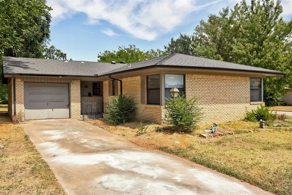 Front exterior — 245 NW 80th Corner, Oklahoma City, OK 73114