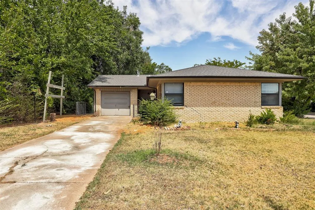 Photo 3 — 245 NW 80th Corner, Oklahoma City, OK 73114