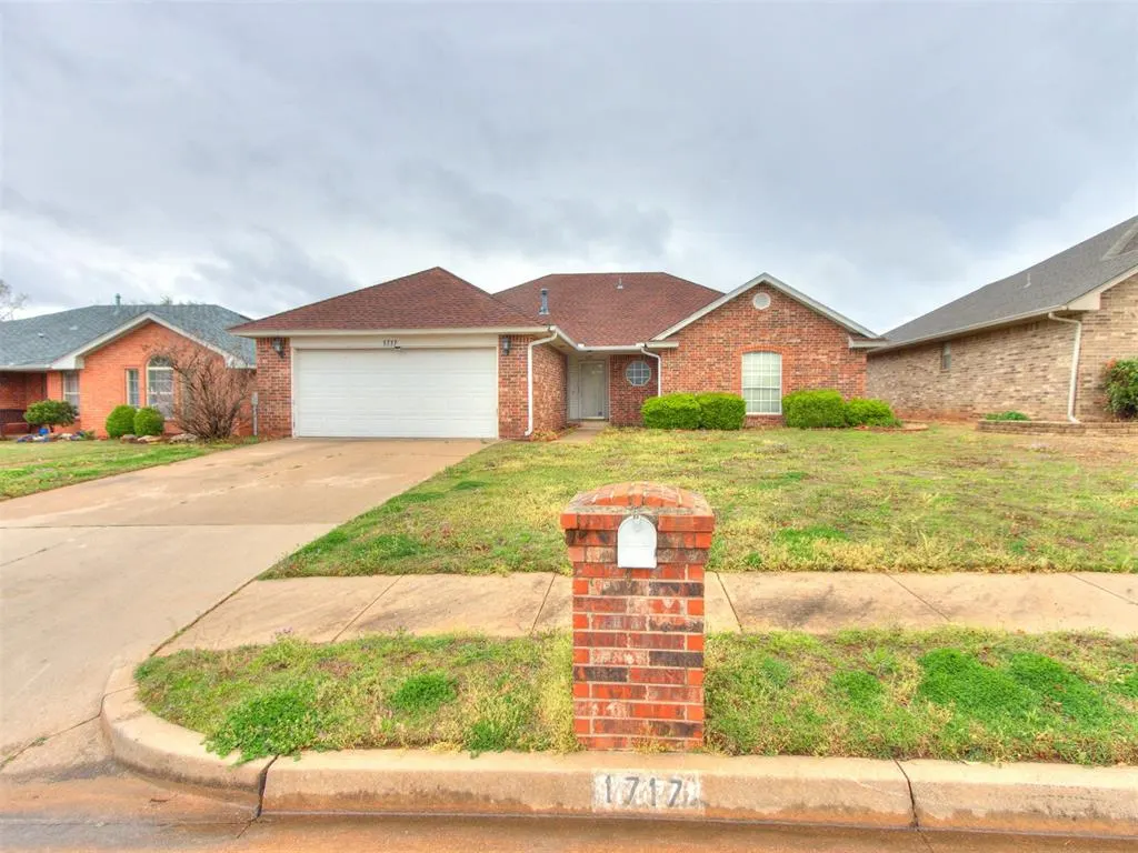 Photo 3 — Address unavailable, Edmond, OK 73003