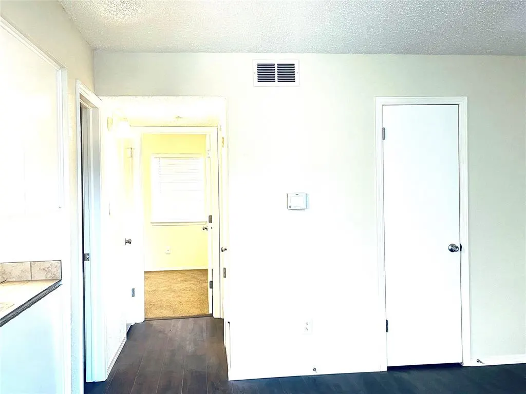 Photo 12 — 1407 Glen Oaks Court 2, Norman, OK 73071