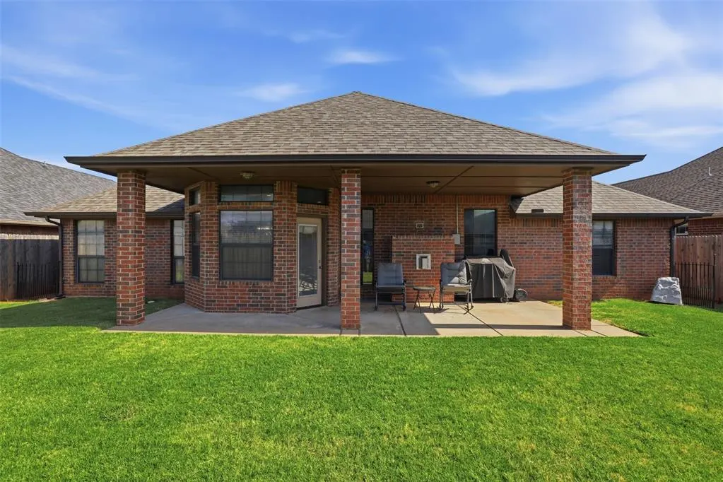 Photo 39 — 10636 NW 40th Street, Yukon, OK 73099