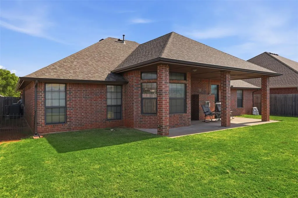 Photo 41 — 10636 NW 40th Street, Yukon, OK 73099