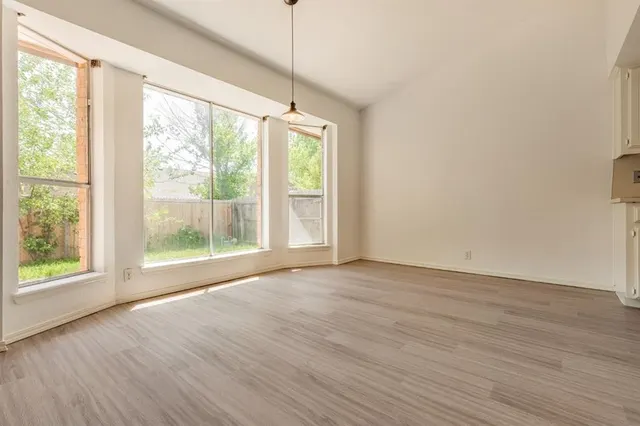 Photo 4 — 1006 W Neptune Road, Edmond, OK 73003