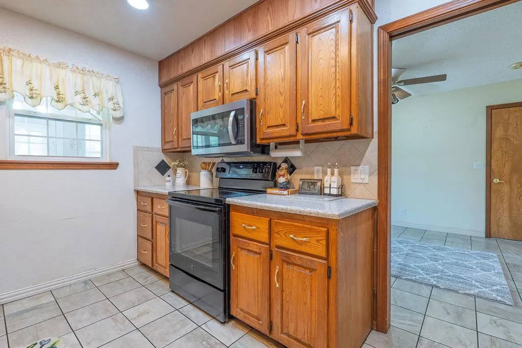 Photo 19 — 1109 W Washington Circle, Tecumseh, OK 74873