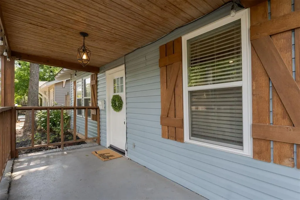 Photo 4 — 832 NW 35th Street, Oklahoma City, OK 73118