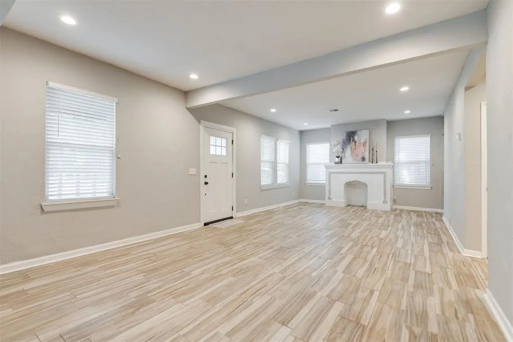 Photo 6 — 832 NW 35th Street, Oklahoma City, OK 73118