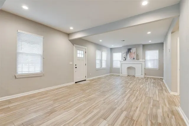 Photo 6 — 832 NW 35th Street, Oklahoma City, OK 73118