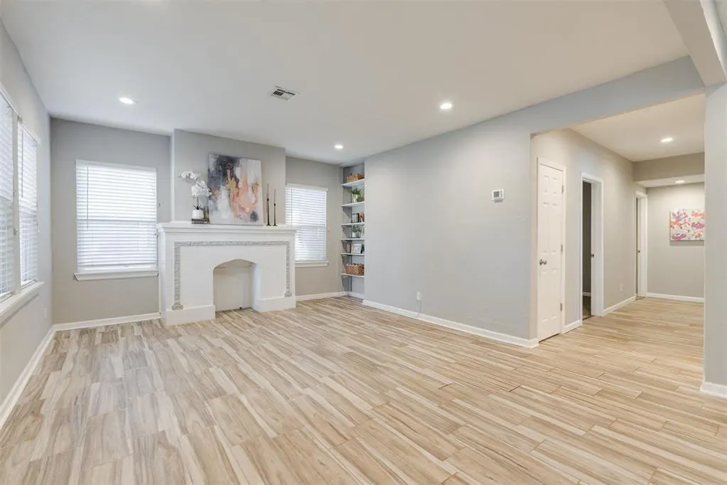 Photo 11 — 832 NW 35th Street, Oklahoma City, OK 73118