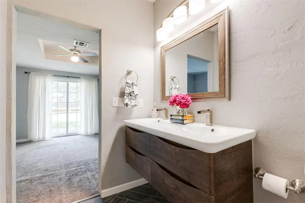 Photo 32 — 832 NW 35th Street, Oklahoma City, OK 73118