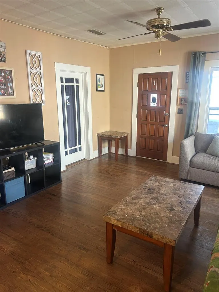 Photo 6 — 518 S Penn Avenue, Mangum, OK 73554