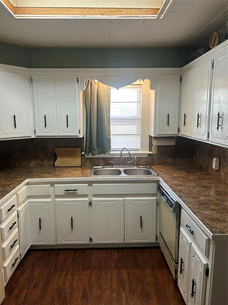 Photo 9 — 518 S Penn Avenue, Mangum, OK 73554