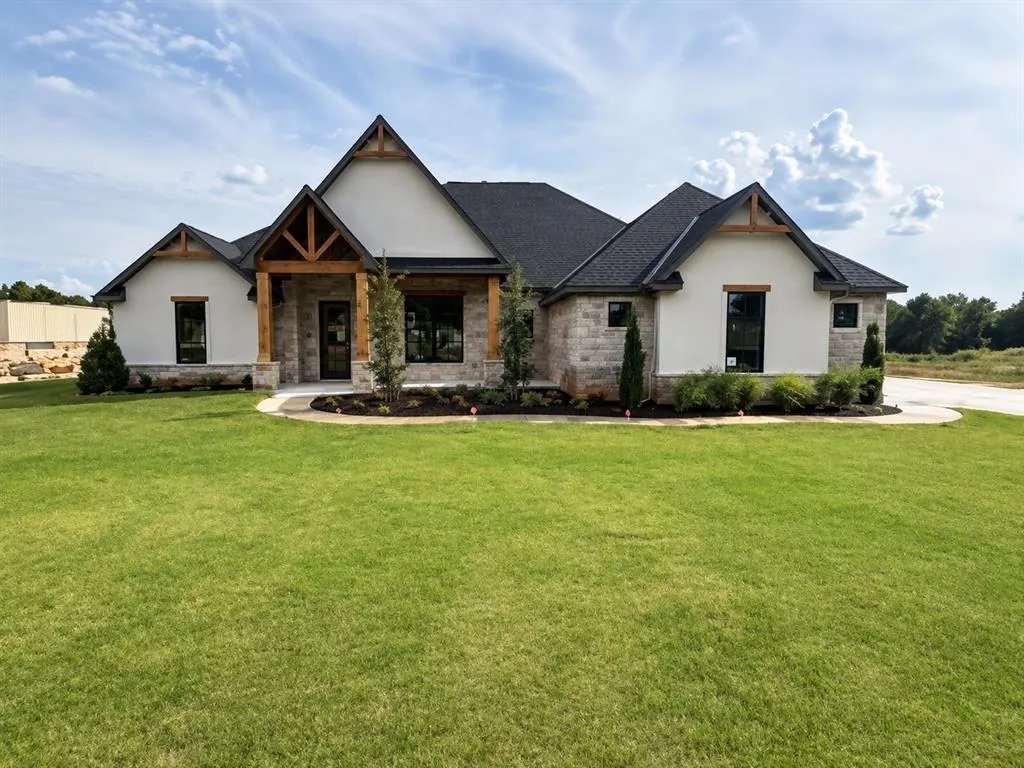 Front exterior — 11824 Setenta Grove Circle, Oklahoma City, OK 73150
