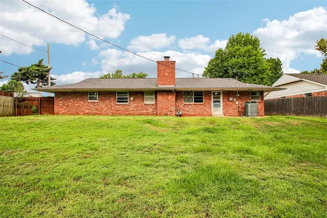 Photo 5 — 3504 N Ann Arbor Place, Oklahoma City, OK 73122