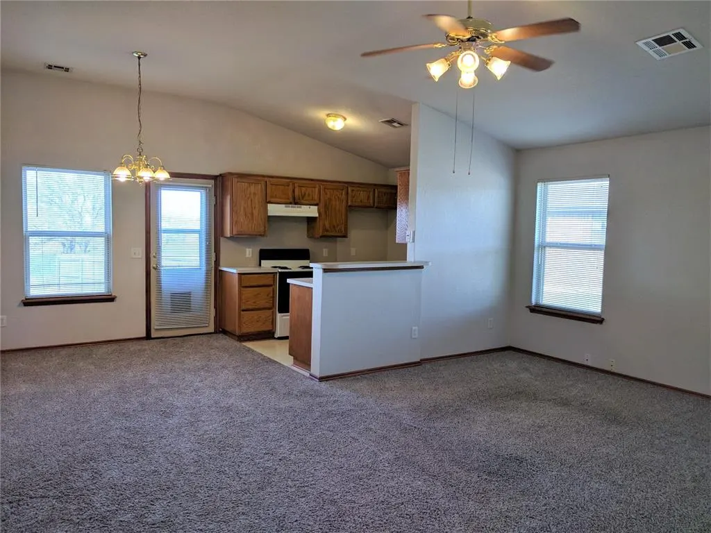 Photo 9 — 2821 East Lake Drive, Norman, OK 73071