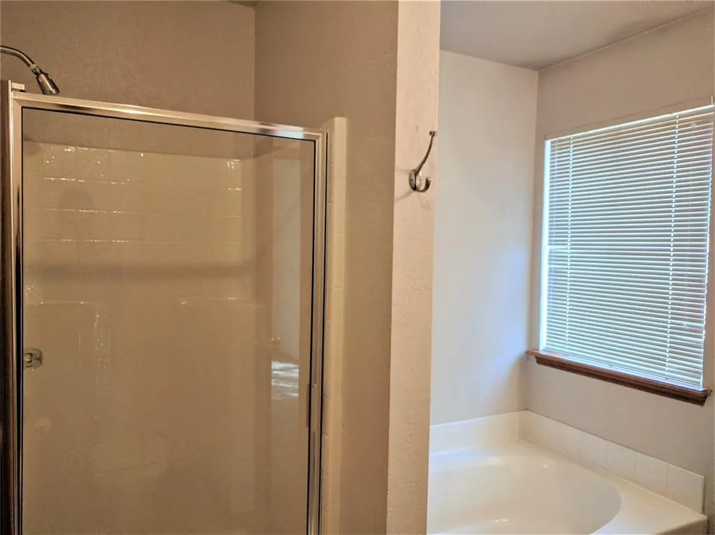 Photo 10 — 2821 East Lake Drive, Norman, OK 73071