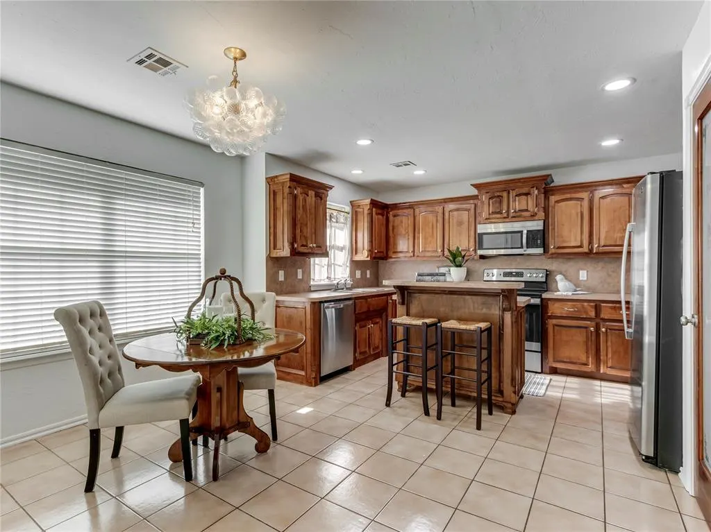 Photo 10 — 1916 N Shawnee Trail, Choctaw, OK 73020
