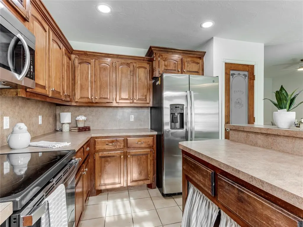 Photo 12 — 1916 N Shawnee Trail, Choctaw, OK 73020