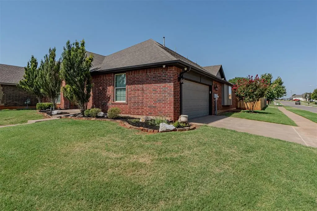 Photo 5 — 15933 Positano Drive, Edmond, OK 73013