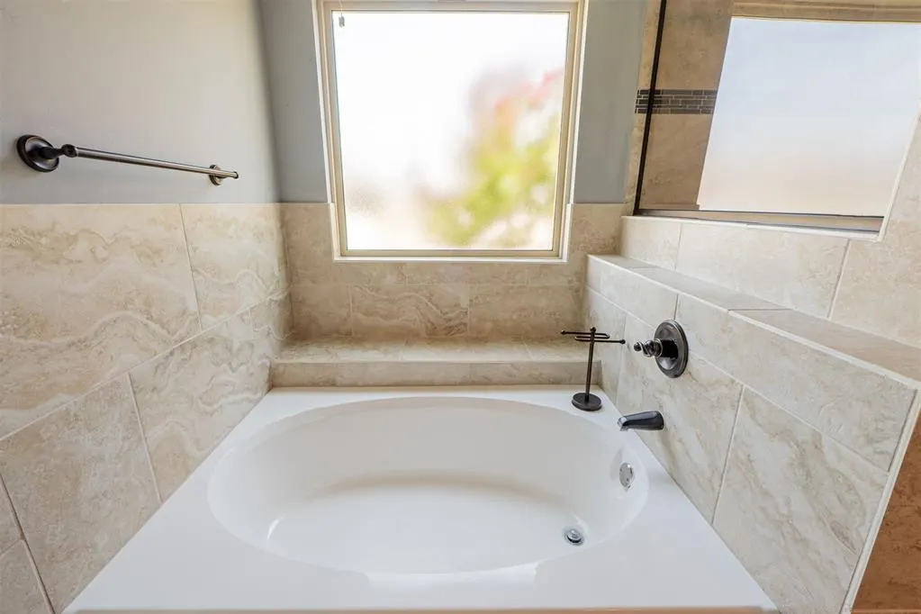 Photo 36 — 15933 Positano Drive, Edmond, OK 73013