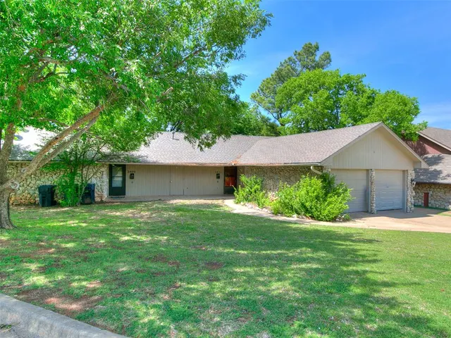 Photo 3 — 3409 Cameron Court, Oklahoma City, OK 73112