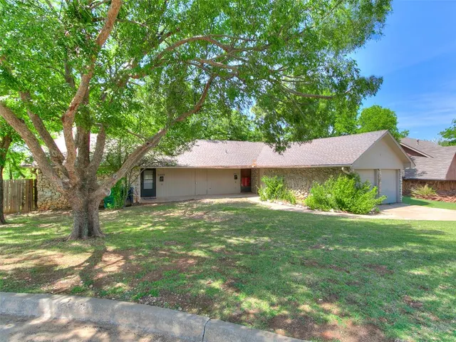 Photo 4 — 3409 Cameron Court, Oklahoma City, OK 73112