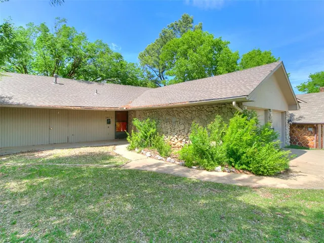 Photo 6 — 3409 Cameron Court, Oklahoma City, OK 73112