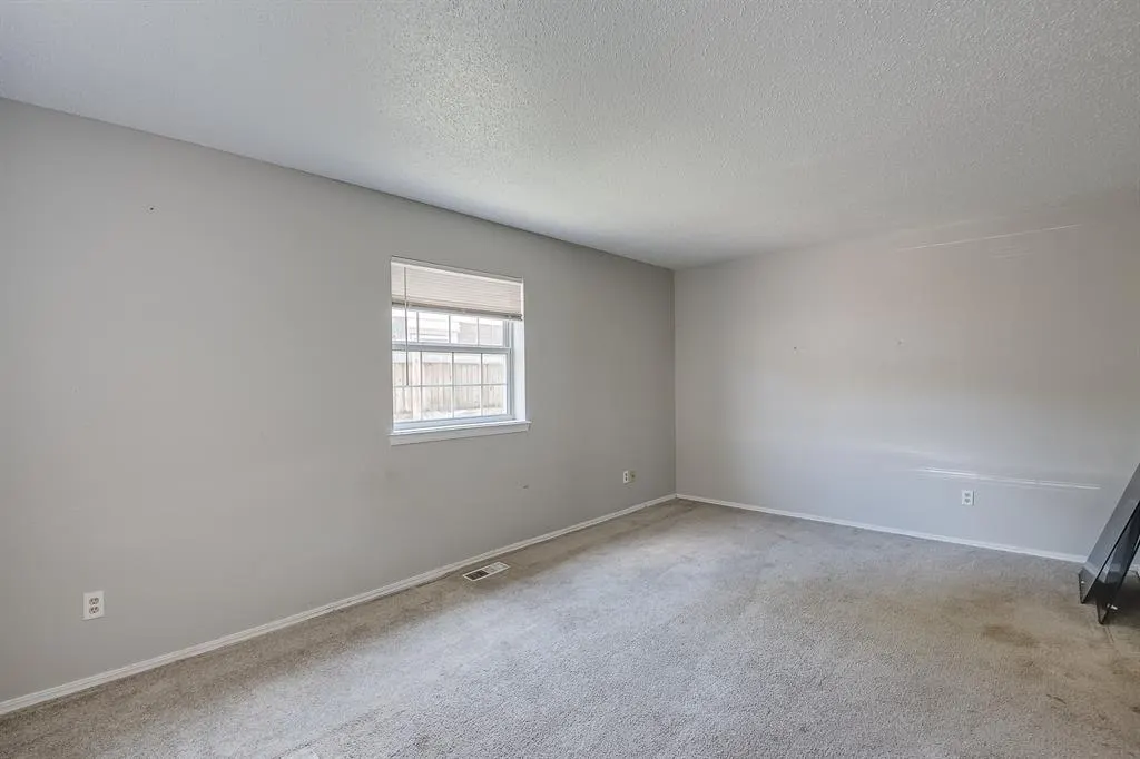 Photo 7 — 9305 S Winston Way, Oklahoma City, OK 73139