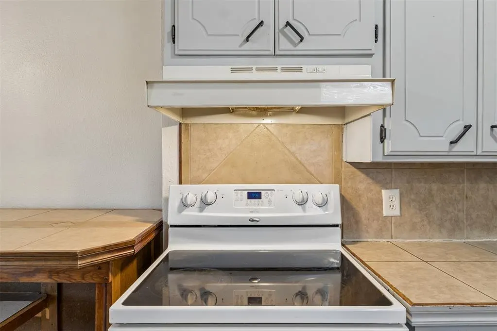 Photo 13 — 3401 E Noble Drive, Edmond, OK 73034