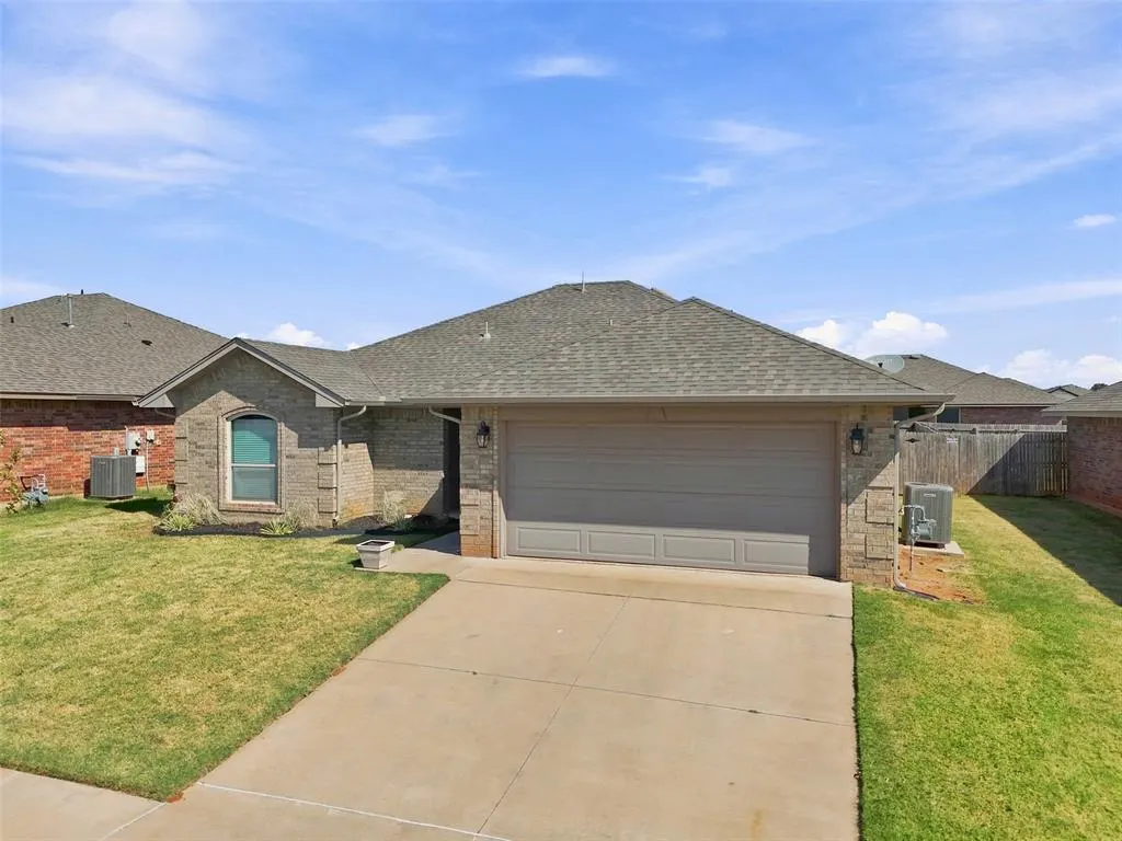 Photo 4 — 9101 SW 48th Terrace, Oklahoma City, OK 73179