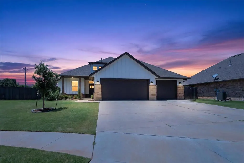 Front exterior — 1005 Pacific Avenue, Newcastle, OK 73065