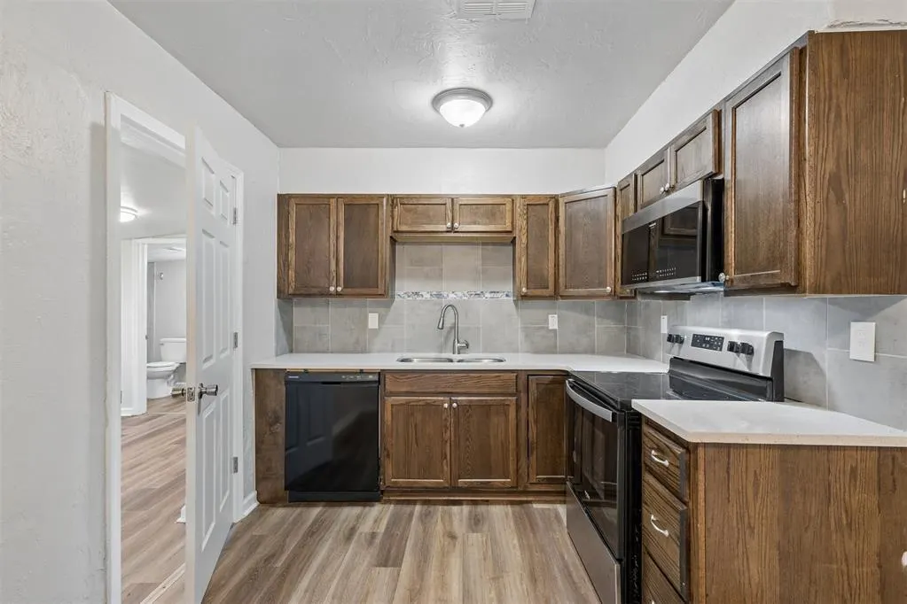 Photo 8 — 510 N Marshall Drive, Oklahoma City, OK 73110