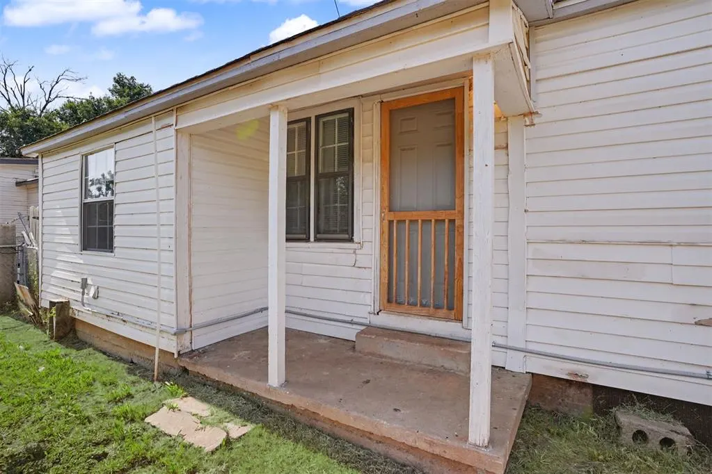 Photo 23 — 1016 E Liveoak Street, Altus, OK 73521