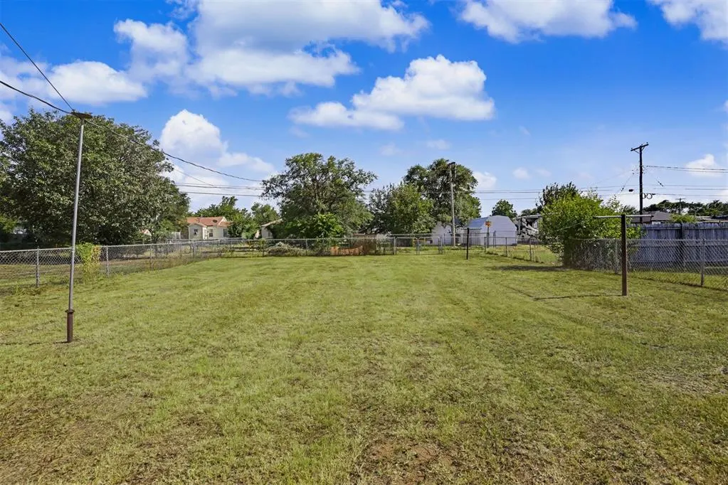 Photo 25 — 1016 E Liveoak Street, Altus, OK 73521