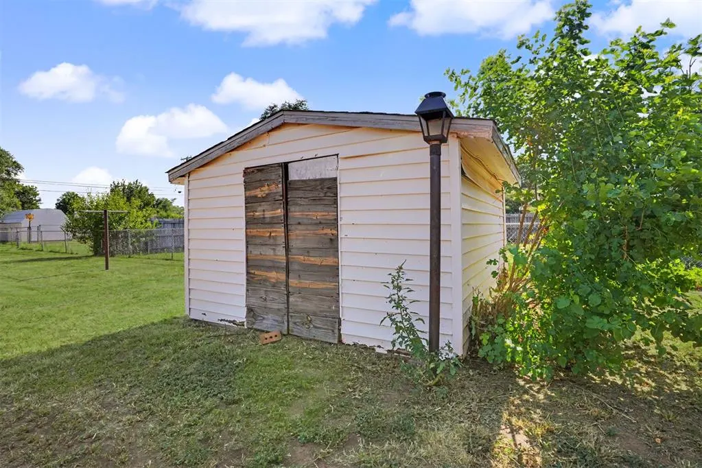 Photo 26 — 1016 E Liveoak Street, Altus, OK 73521