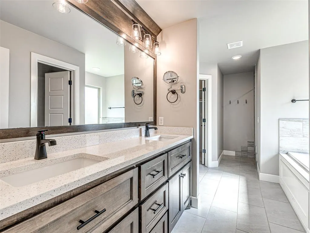Photo 30 — 4305 NW 156th Place, Edmond, OK 73013